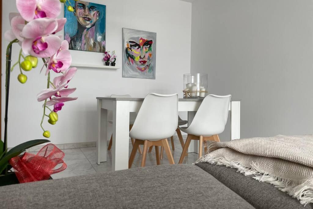 Apartamento Plaza Del Parque Вилануева де Ароса Екстериор снимка